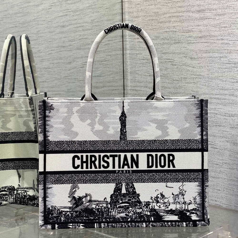 medium D*or book tote