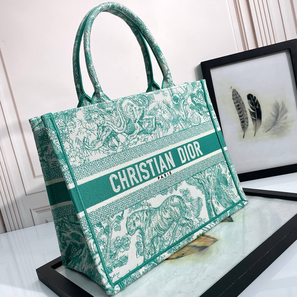 medium D*oriviera D*or book tote