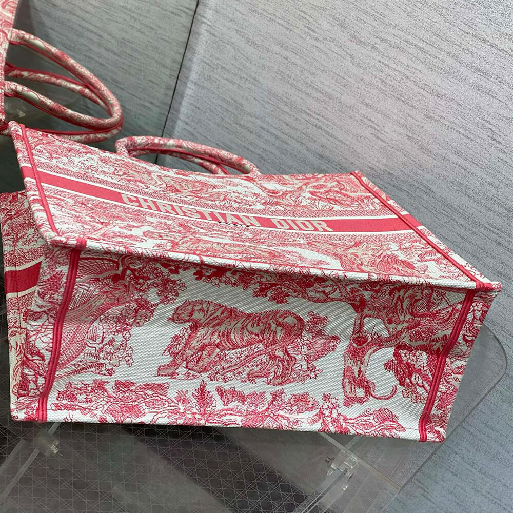 large D*oriviera D*or book tote