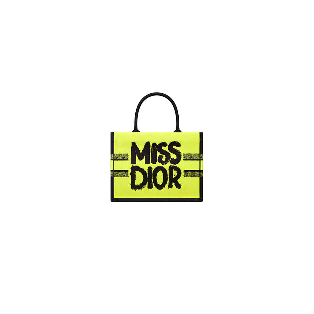 medium D*or book tote