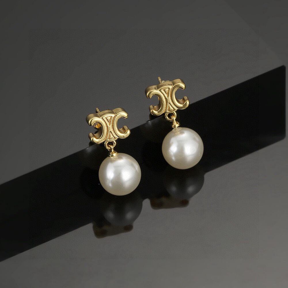 Ce**e triomphe pearl earrings