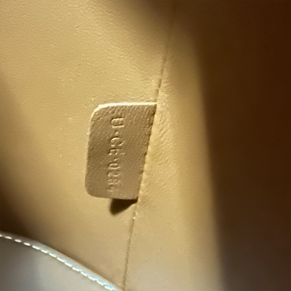 Ce**e medium l**ise bag in suede calfskin
