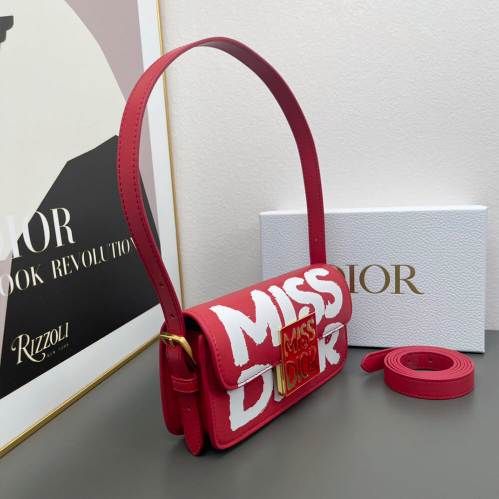 miss D*or flap bag