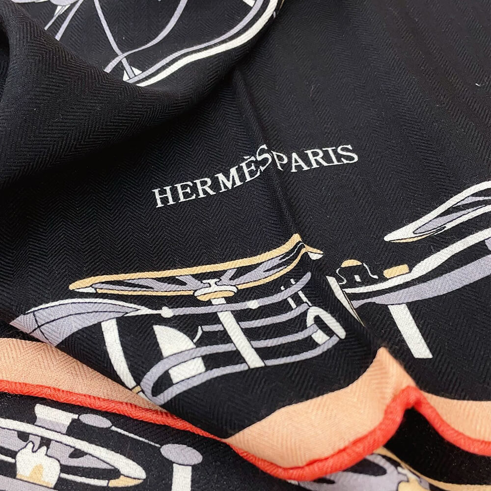 H**mes shawl