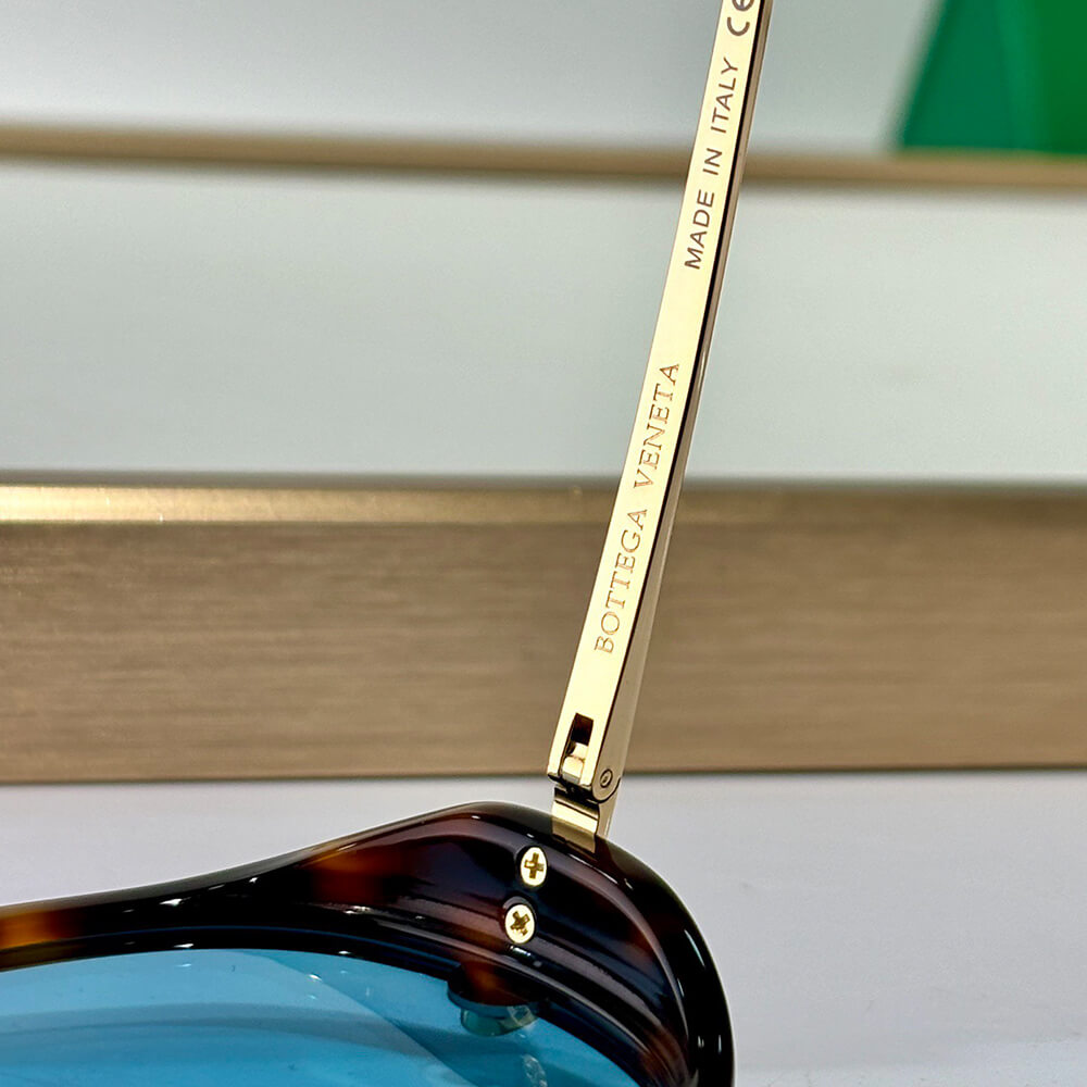 bo*te*ga Ve*ne*ta drop aviator sunglasses