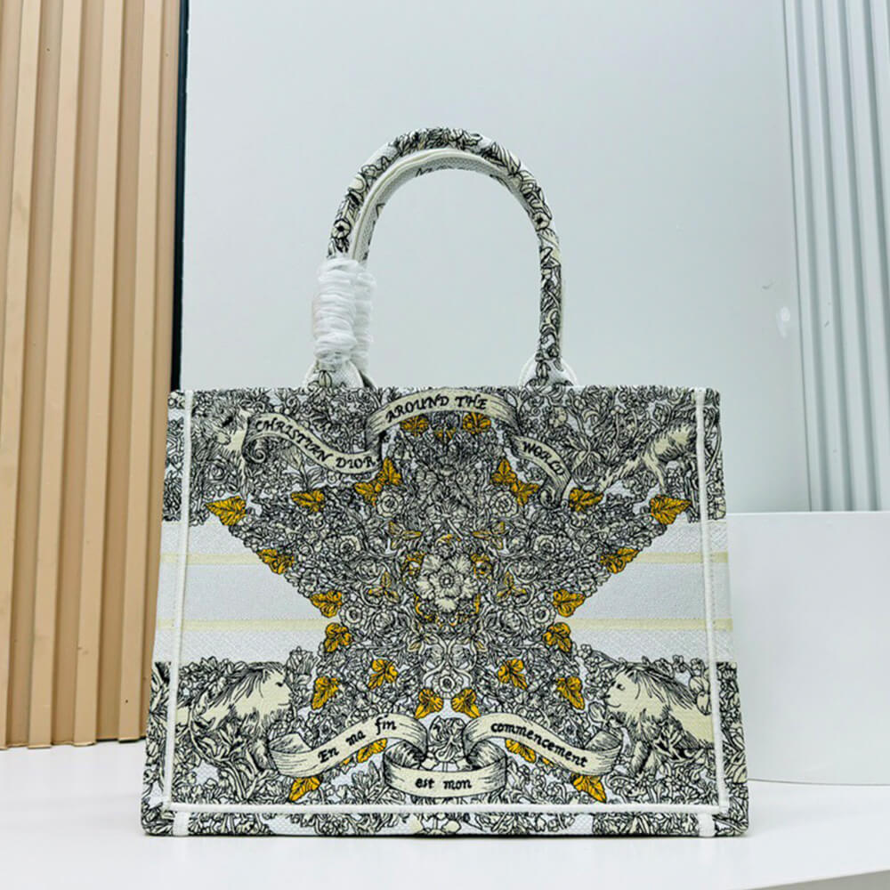 medium D*or book tote