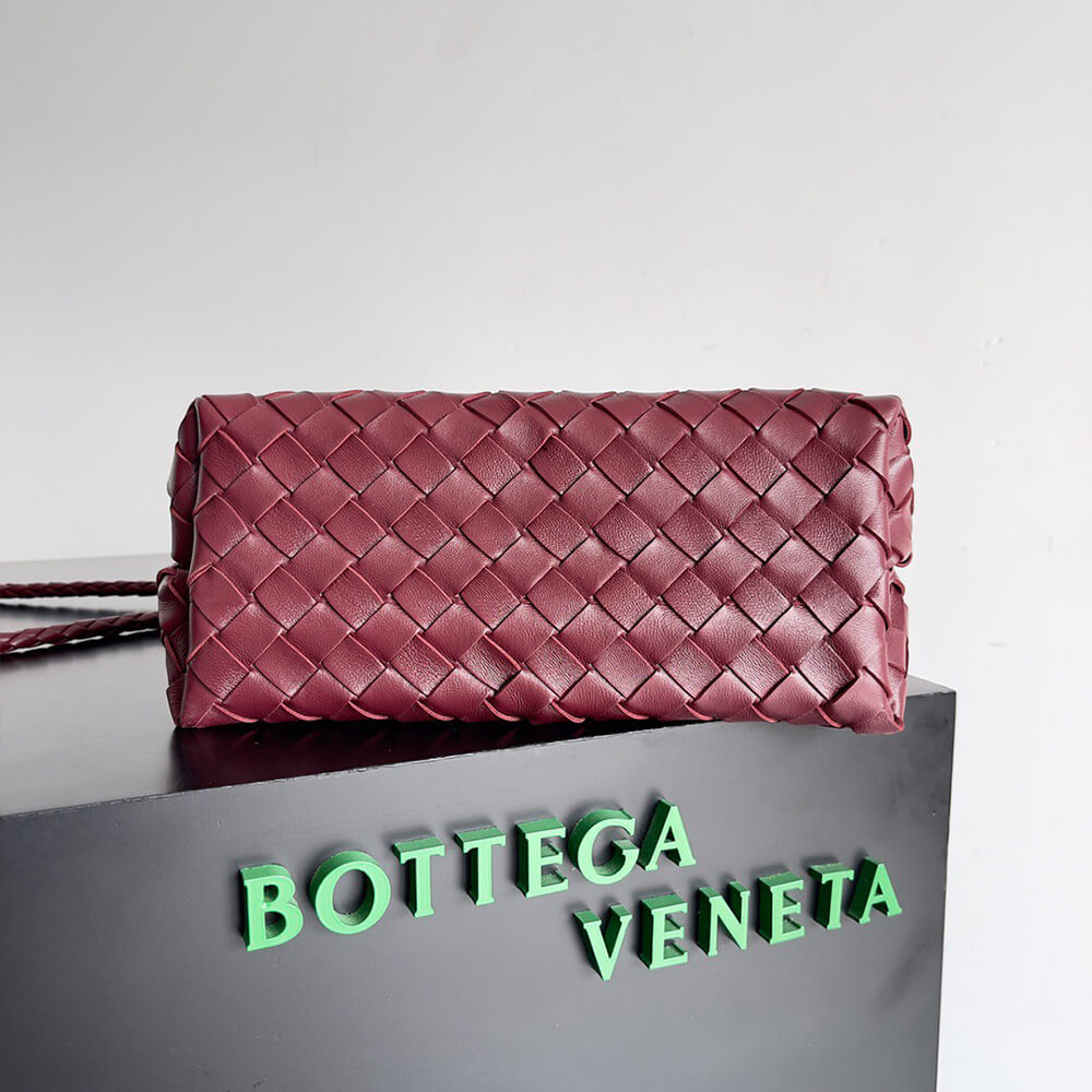 bo*te*ga Ve*ne*ta small andiamo