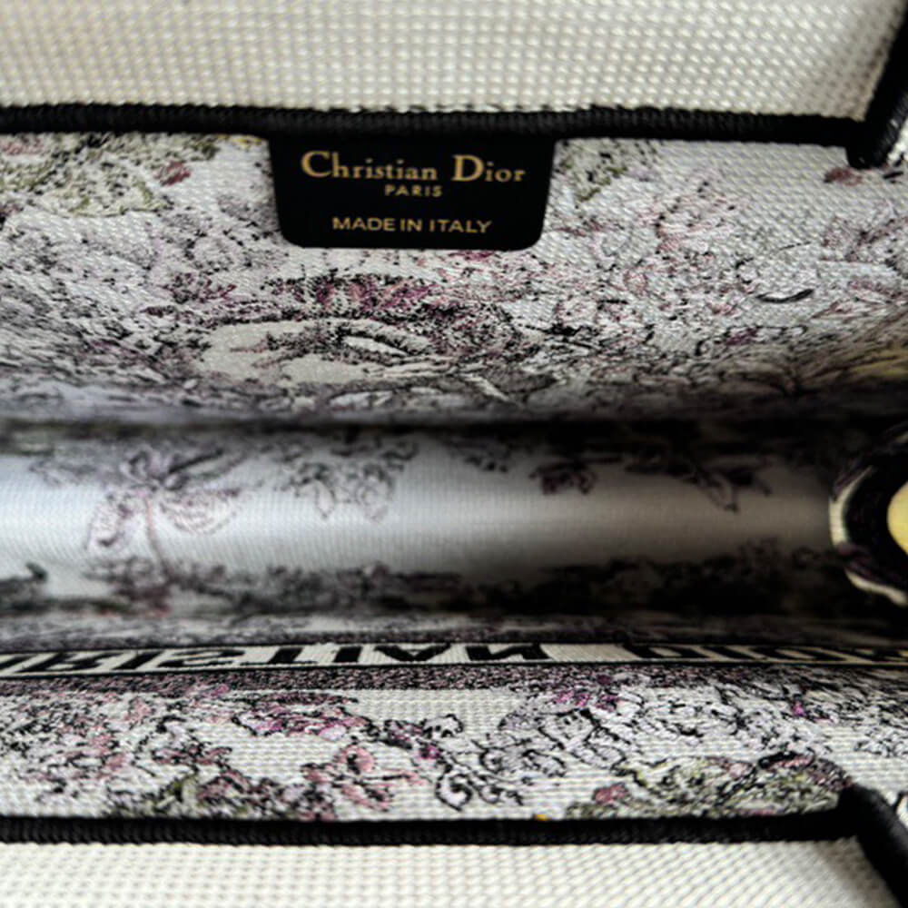 medium D*or book tote