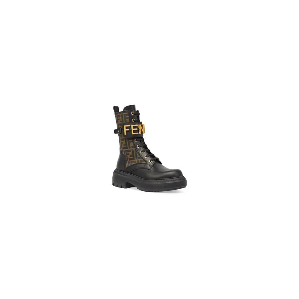 F**di F**digraphy logo-plaque leather boots