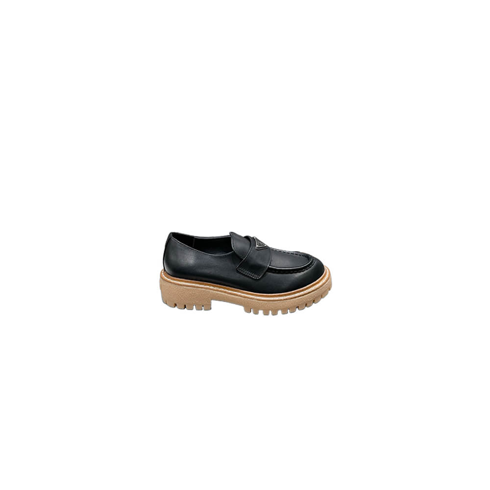 Pra*a leather loafers
