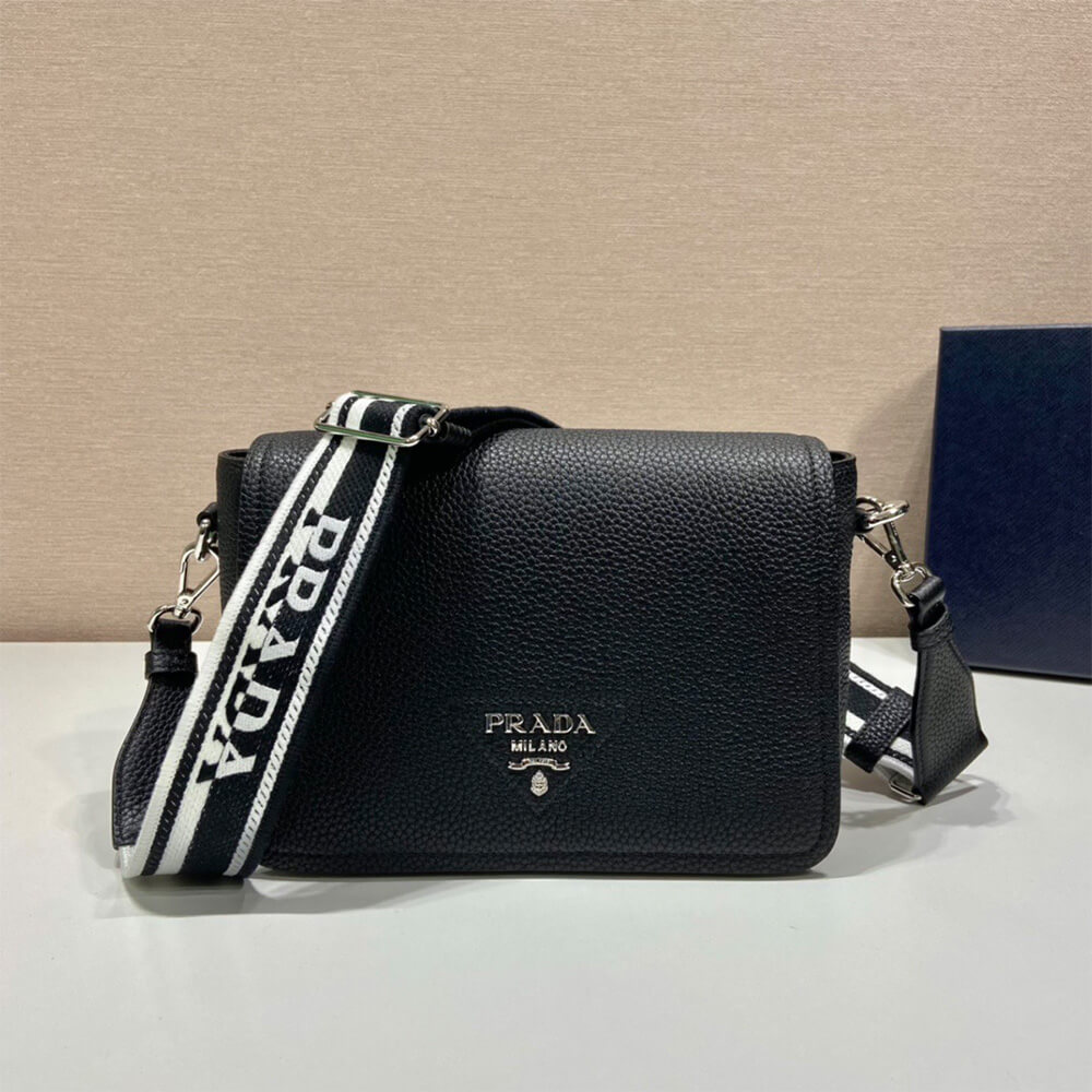 Pra*a leather shoulder bag(high-end grade)