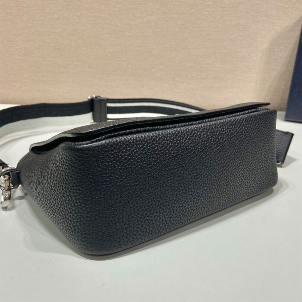 Pra*a leather shoulder bag(high-end grade)