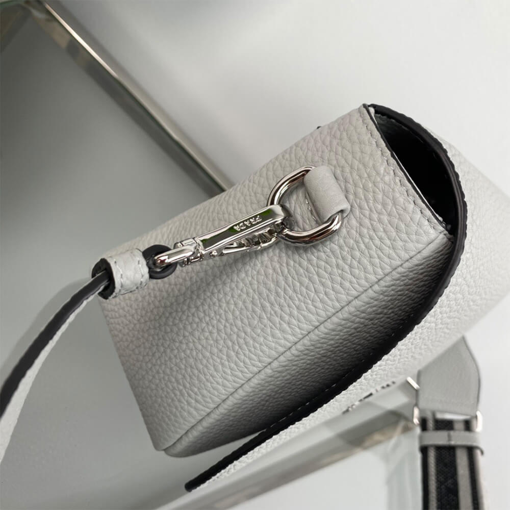 Pra*a leather shoulder bag(high-end grade)